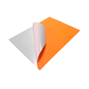 Kreative anvendelser og fordele ved selvklæbende papir i hverdagen